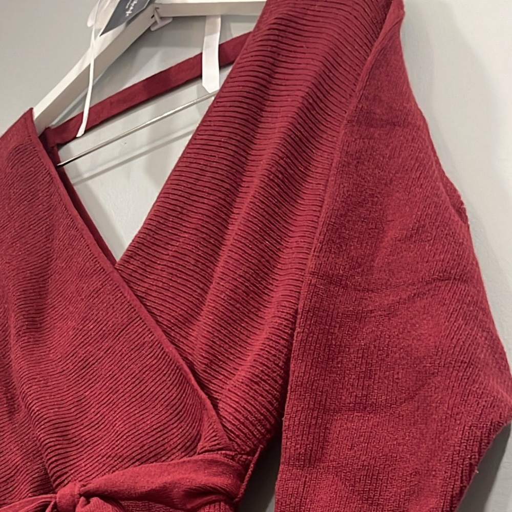 ❤️ Luxurious wrap style sweater dress. Deep V neck & back. Rich Burgundy.